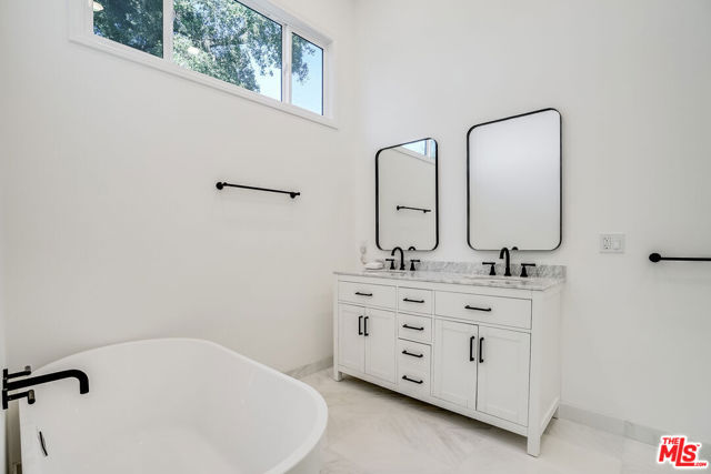 15851 Mulholland Place, Los Angeles CA: https://media.crmls.org/mediaz/9e24eede-b077-417b-a8e4-4e8c769e867a.jpg