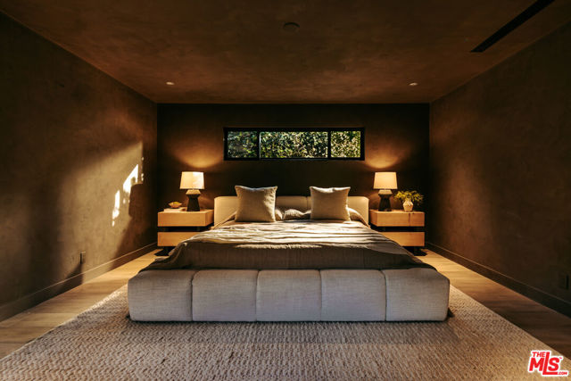 4790 Galendo Street, Woodland Hills CA: https://media.crmls.org/mediaz/9e2515f6-b7f8-4b9f-9e6c-73a9a4c9b2a5.jpg