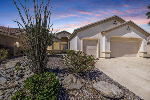 78544 Iron Bark Drive, Palm Desert CA: https://media.crmls.org/mediaz/9e25208d-ce66-4db7-9ef7-f9140ea6de3d.jpg
