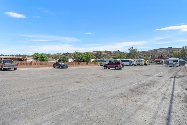 82 Shirle Lane, Oceanside CA: https://media.crmls.org/mediaz/9e254c59-19cc-4734-9507-e08f7d04079d.jpg