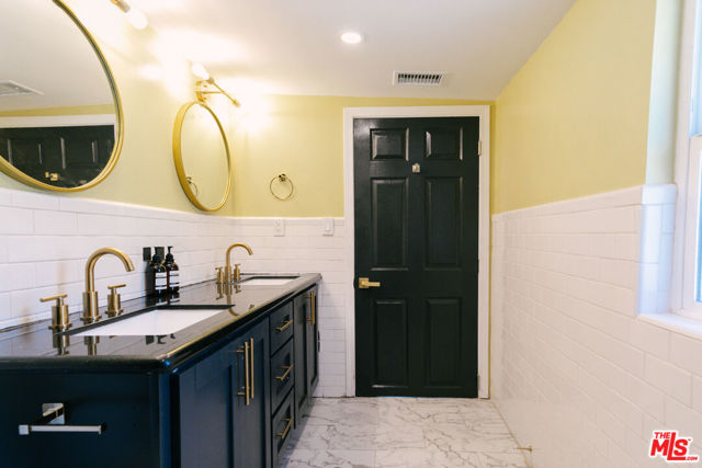 4339 Blanchard Street, Los Angeles CA: https://media.crmls.org/mediaz/9e264055-5f71-4c46-9be2-8d1712f7ae77.jpg
