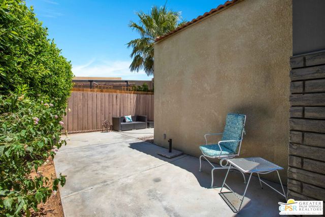 1310 Sunflower Circle, Palm Springs, California 92262, 2 Bedrooms Bedrooms, ,1 BathroomBathrooms,Condominium,For Sale,Sunflower,24408637