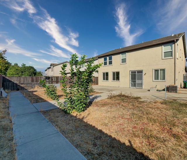 5813 Fred Russo Drive, Stockton CA: https://media.crmls.org/mediaz/9e26e6d7-ca58-43c2-bbee-515b3dab887e.jpg