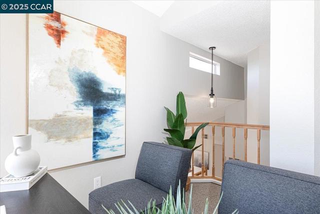 109 Cardoza, Hercules CA: https://media.crmls.org/mediaz/9e29c4b7-02fe-4453-b0b0-c5e67535e67d.jpg