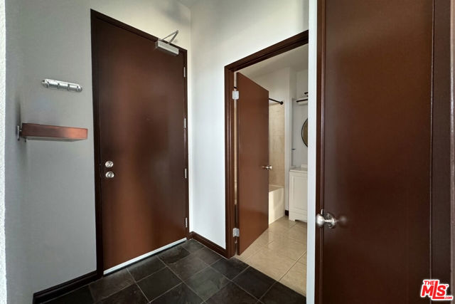 488 E Ocean Boulevard, Long Beach CA: https://media.crmls.org/mediaz/9e2a4cdd-15b5-40d3-bfb4-5d4cf15ed84b.jpg