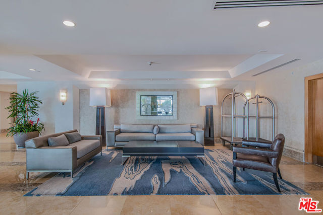201 Ocean Avenue, Santa Monica CA: https://media.crmls.org/mediaz/9e2af206-a00a-4538-8a81-be159c38c1be.jpg
