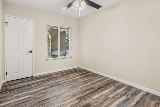 Detail Gallery Image 12 of 25 For 4136 Lynette Cir, Oceanside,  CA 92056 - 3 Beds | 2 Baths