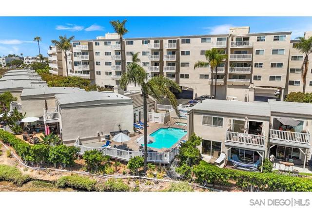 4007 Crown Point Drive, San Diego CA: https://media.crmls.org/mediaz/9e2c05e9-d10e-4114-9c5e-d357336e3ac0.jpg