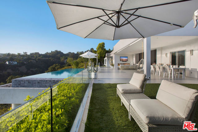 2791 Ellison Drive, Beverly Hills CA: https://media.crmls.org/mediaz/9e2d5ba7-0e94-493c-9b8a-6d502ffccb5b.jpg