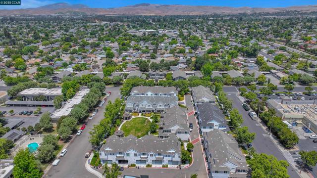 1734 Catalina Ct, Livermore CA: https://media.crmls.org/mediaz/9e2debed-273b-40cd-8293-474d3c3e0244.jpg