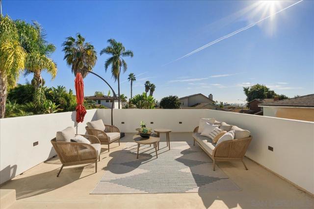 819 Van Nuys St, San Diego CA: https://media.crmls.org/mediaz/9e2ebbe9-ac07-49cf-adfb-46a3b67f5dd6.jpg