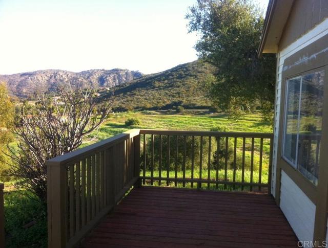 1320 RICHLAND RD, San Marcos CA: https://media.crmls.org/mediaz/9e2f4bbb-9d86-41e1-a815-5a607401ffb3.jpg