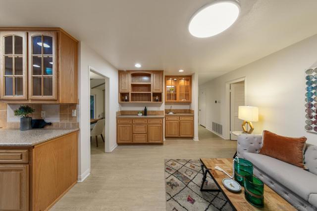 6667 Edmonton Ave, San Diego CA: https://media.crmls.org/mediaz/9e2f8924-e562-4c72-8bb5-88224d2788ef.jpg