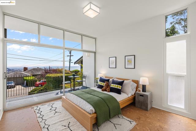 7145 View Ave, El Cerrito CA: https://media.crmls.org/mediaz/9e2fb40c-aea9-4b9e-ba6c-8a5ff342d9dc.jpg