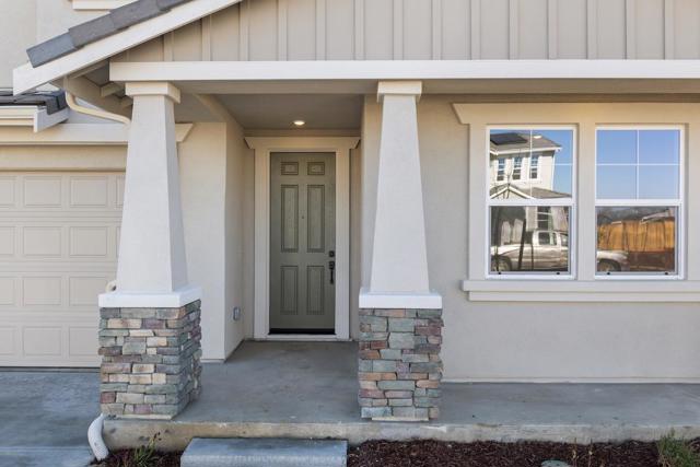 1861 Hydrangea Drive, Hollister CA: https://media.crmls.org/mediaz/9e2fb6db-de00-455e-a8f1-c26e39b2761e.jpg