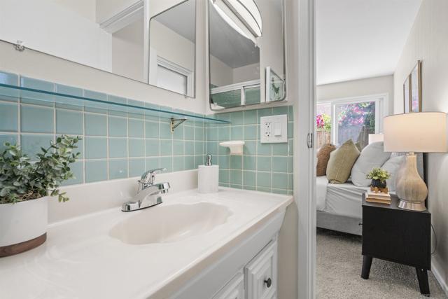 5768 CAMBER DR, San Diego CA: https://media.crmls.org/mediaz/9e2fc050-7850-4dfd-8944-ffb832f0294d.jpg