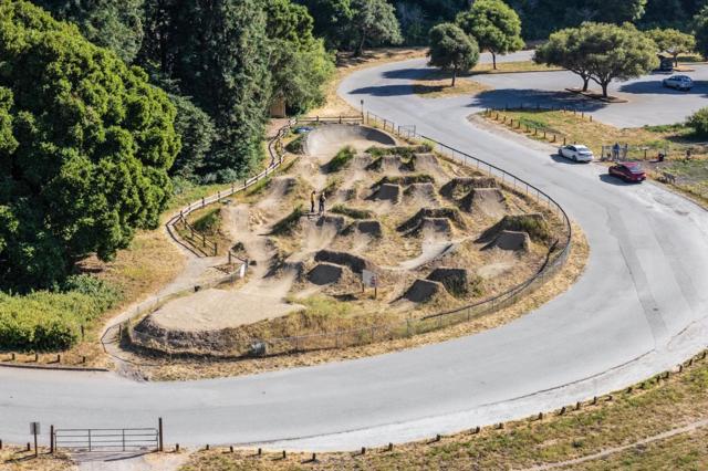 2071 Huntington Drive, Aptos CA: https://media.crmls.org/mediaz/9e2fd631-30c5-4bd4-b604-8460a46c3b4c.jpg