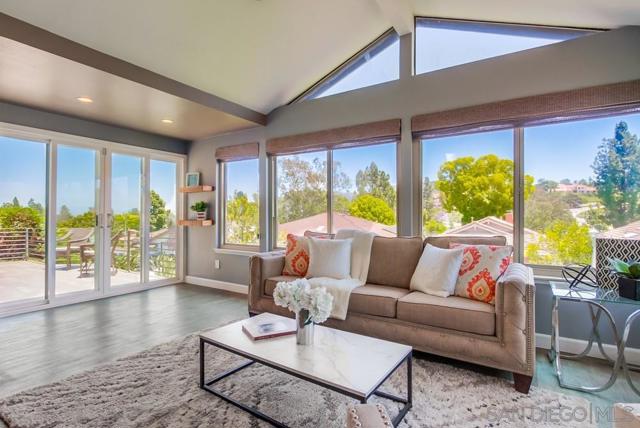 1315 Camino Linda Dr, San Marcos CA: https://media.crmls.org/mediaz/9e2ff204-8dcc-488d-9cea-ce6dea030a49.jpg
