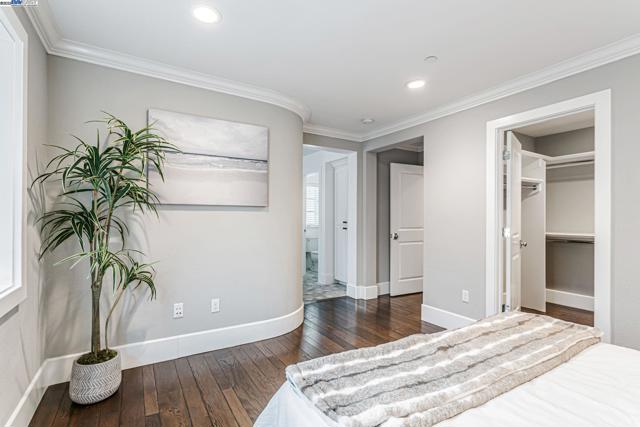 43150 Calle Familia, Fremont CA: https://media.crmls.org/mediaz/9e305a3b-72af-4a07-b695-b3ca89af6f8b.jpg