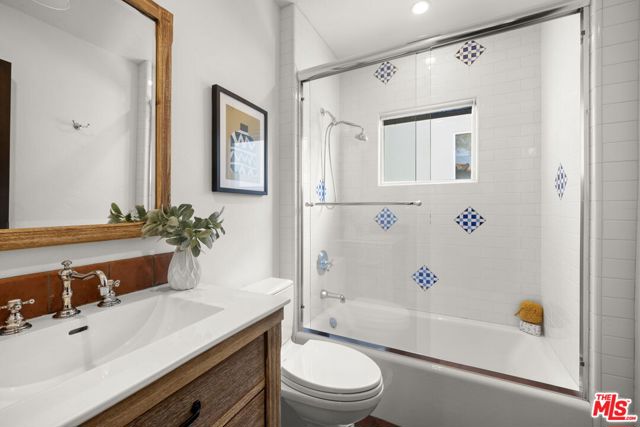 2714 Forrester Drive, Los Angeles CA: https://media.crmls.org/mediaz/9e3103d2-46c3-44f5-bcca-f91c051082ee.jpg