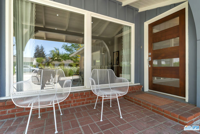 4454 SIMPSON Avenue photo 2