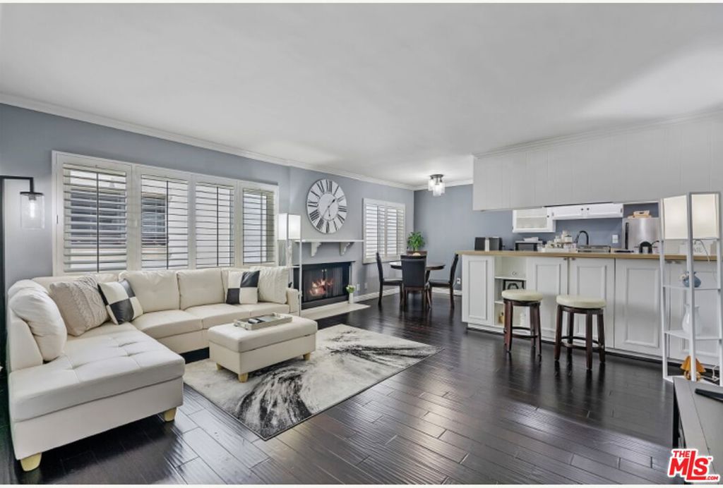 11639 Chenault Street #404