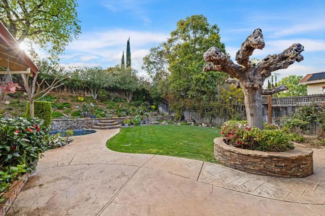 435 Ewing Drive, Pleasanton CA: https://media.crmls.org/mediaz/9e320f65-f5e7-45fd-a6c8-1b97905a80d3.jpg