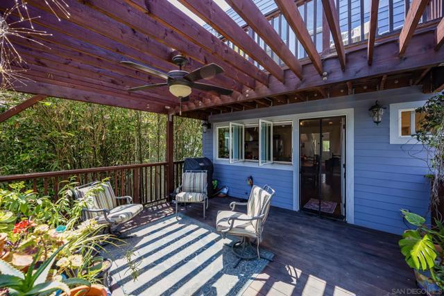 405 Langley St, San Diego CA: https://media.crmls.org/mediaz/9e325762-ad00-4655-ac17-27e8ce6f0c2b.jpg