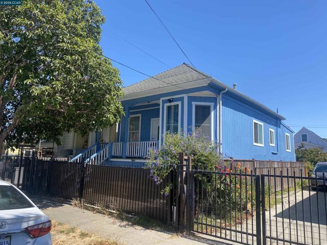 540 3rd St, Richmond CA: https://media.crmls.org/mediaz/9e327071-8913-43df-b9e9-58393dffb5ff.jpg