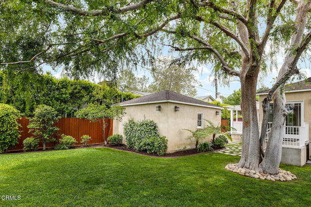 2250 Cooley Place, Pasadena CA: https://media.crmls.org/mediaz/9e33101c-348e-4f30-a160-887cec6c2a67.jpg