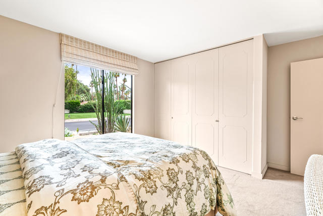2305 E Sonora Road, Palm Springs CA: https://media.crmls.org/mediaz/9e3331aa-77b5-42dc-abdf-ba23ec9c495d.jpg