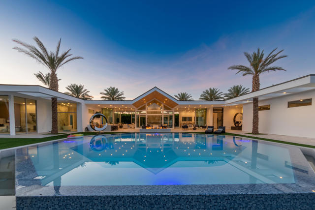1 Makena Lane, Rancho Mirage CA: https://media.crmls.org/mediaz/9e3363e4-f744-459b-907a-eebf4cff9ee1.jpg