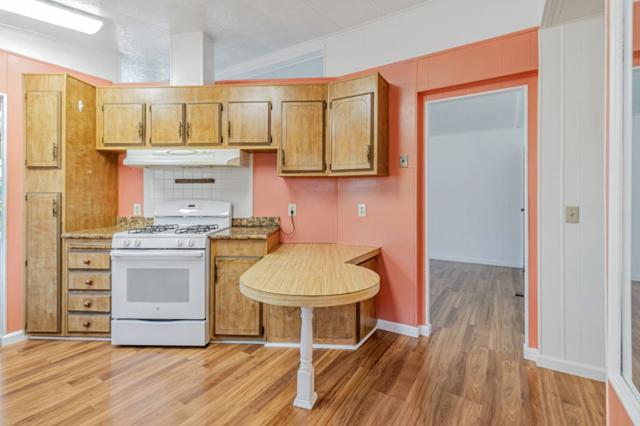 812 W Clover Road, Tracy CA: https://media.crmls.org/mediaz/9e33b084-c255-4cb6-b968-4d42835a8418.jpg