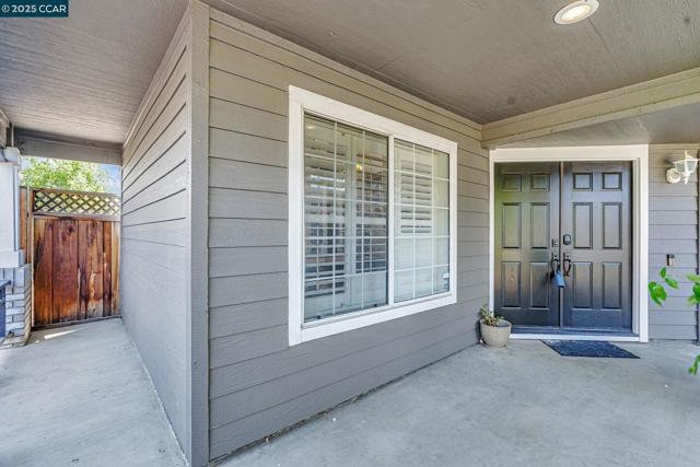 5103 Pioneer Way, Antioch CA: https://media.crmls.org/mediaz/9e33ef78-f142-4a27-be8f-16de614ee5dd.jpg