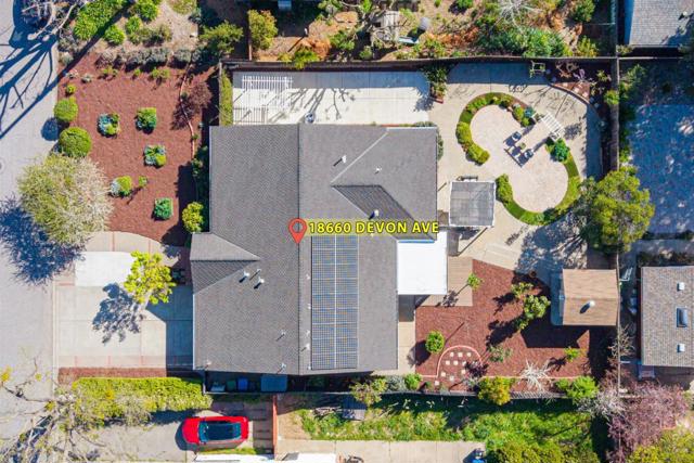 18660 Devon Avenue, Saratoga CA: https://media.crmls.org/mediaz/9e34778e-647c-4e23-a3c7-35fc194d17fa.jpg