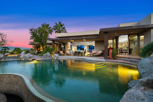 45 Mirada Circle, Rancho Mirage CA: https://media.crmls.org/mediaz/9e3516d9-c0d7-49b0-a5cf-5e0c5b69c0b7.jpg
