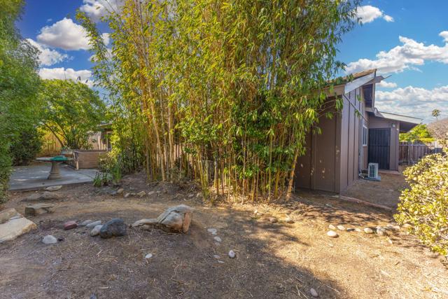 6547 Radcliffe Drive, San Diego CA: https://media.crmls.org/mediaz/9e365a39-2129-4fa3-bdce-562e35e2caf4.jpg