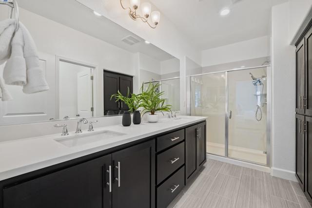 38930 Lemongrass Way, Newark CA: https://media.crmls.org/mediaz/9e367812-50d6-4f0c-97a2-c33112895e8c.jpg