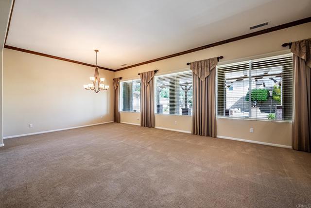 387 MELBOURNE GLN, Escondido CA: https://media.crmls.org/mediaz/9e388379-606a-4c1a-8a4d-c08b1bb5d0e3.jpg