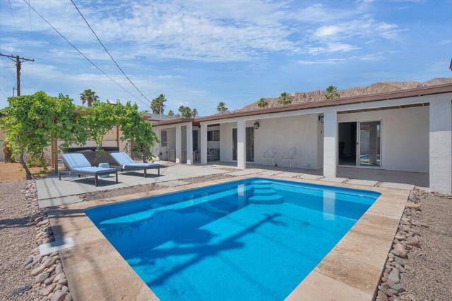 51480 Avenida Obregon, La Quinta CA: https://media.crmls.org/mediaz/9e38b43e-4c68-4138-8561-20e4775049ff.jpg