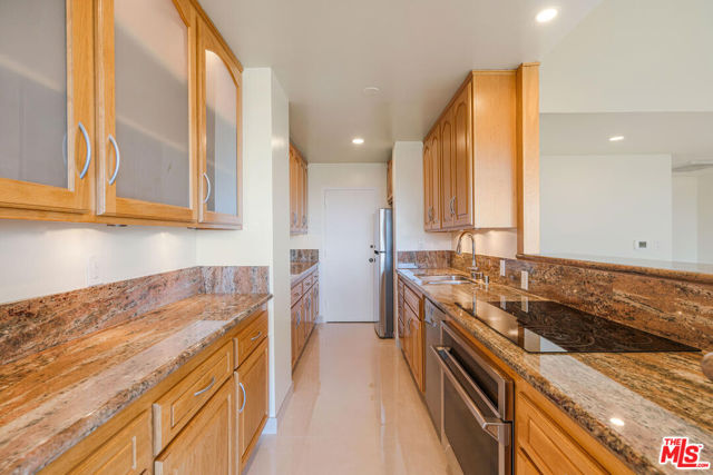 10501 Wilshire Boulevard, Los Angeles CA: https://media.crmls.org/mediaz/9e390588-4cd1-4b88-8805-aaa6cfe57161.jpg