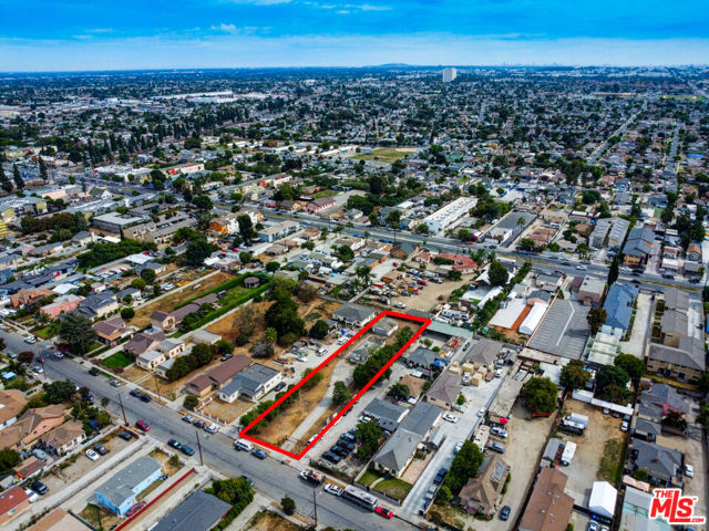 2028 E 126th Street, Compton CA: https://media.crmls.org/mediaz/9e391ae6-2bf3-4bef-b2fc-3fcbccf61cf3.jpg