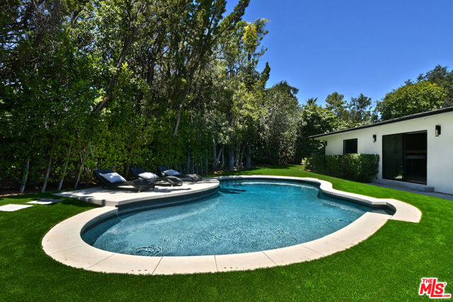 3221 Elvido Drive, Los Angeles CA: https://media.crmls.org/mediaz/9e394aa8-99e5-4c1b-a09a-bfa5e2c59373.jpg