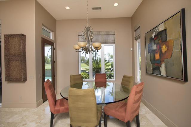 56588 S Palms Drive, La Quinta CA: https://media.crmls.org/mediaz/9e3aa4bf-e89e-44df-b77f-e3cd118f59f8.jpg