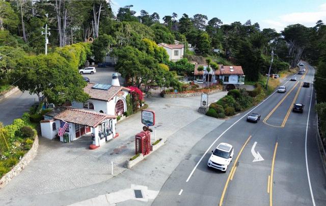 29251 Highway 1, Carmel CA: https://media.crmls.org/mediaz/9e3abfa5-6d4f-4592-9f70-39e8f3324bf9.jpg