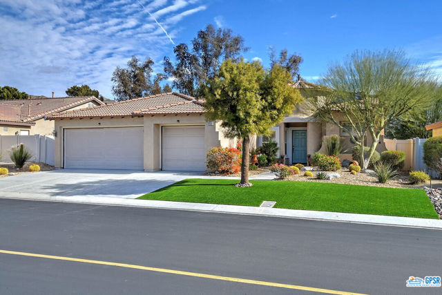 9122 SILVER STAR Avenue, Desert Hot Springs CA: https://media.crmls.org/mediaz/9e3b0583-6c92-433f-9595-20231efbce70.jpg