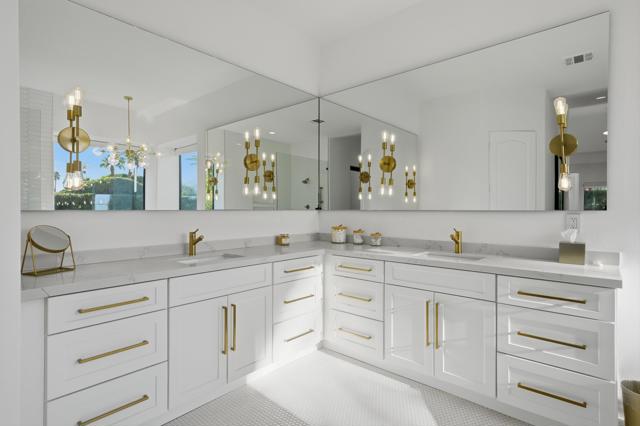 50245 Mountain Shadows Road, La Quinta CA: https://media.crmls.org/mediaz/9e3bbac3-4951-42ba-a67a-30636daa89cd.jpg