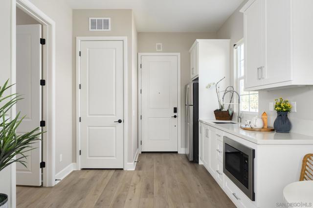 17582 Boca Raton Ln, Poway CA: https://media.crmls.org/mediaz/9e3bd0df-0d07-4e96-9e58-9f7dd141355f.jpg