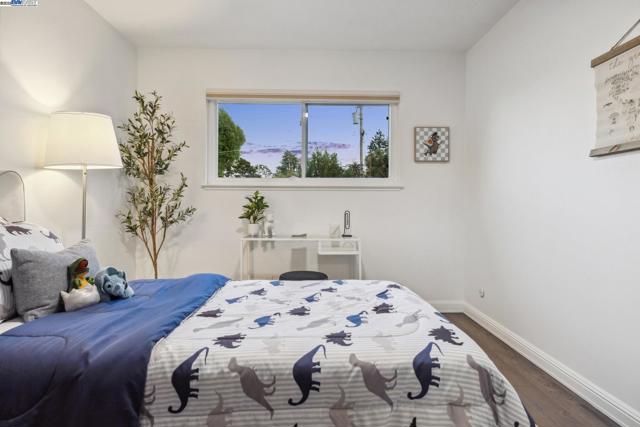 3134 Terry Ct, Castro Valley CA: https://media.crmls.org/mediaz/9e3bdf47-f640-4e66-bf20-614859355048.jpg