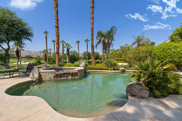 79953 Rancho La Quinta Drive, La Quinta CA: https://media.crmls.org/mediaz/9e3be555-a563-4a67-907c-a120e91f2d54.jpg